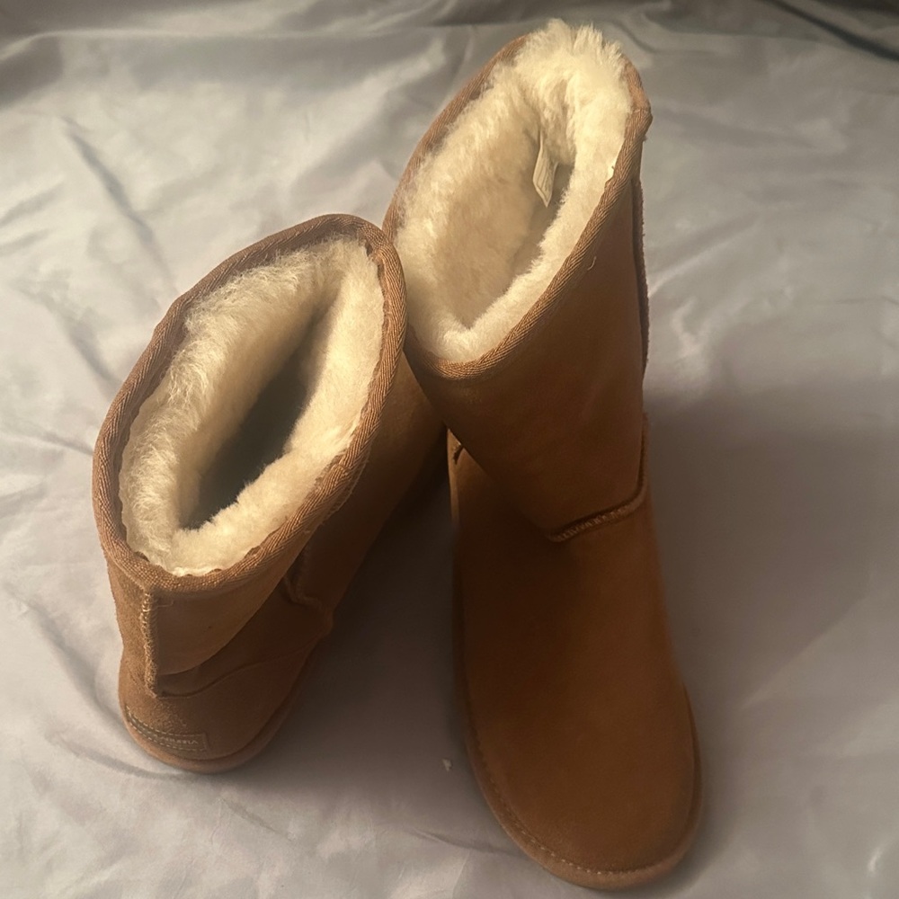 Koolaburra by UGG Tan Shearling-Lined Winter Boots
